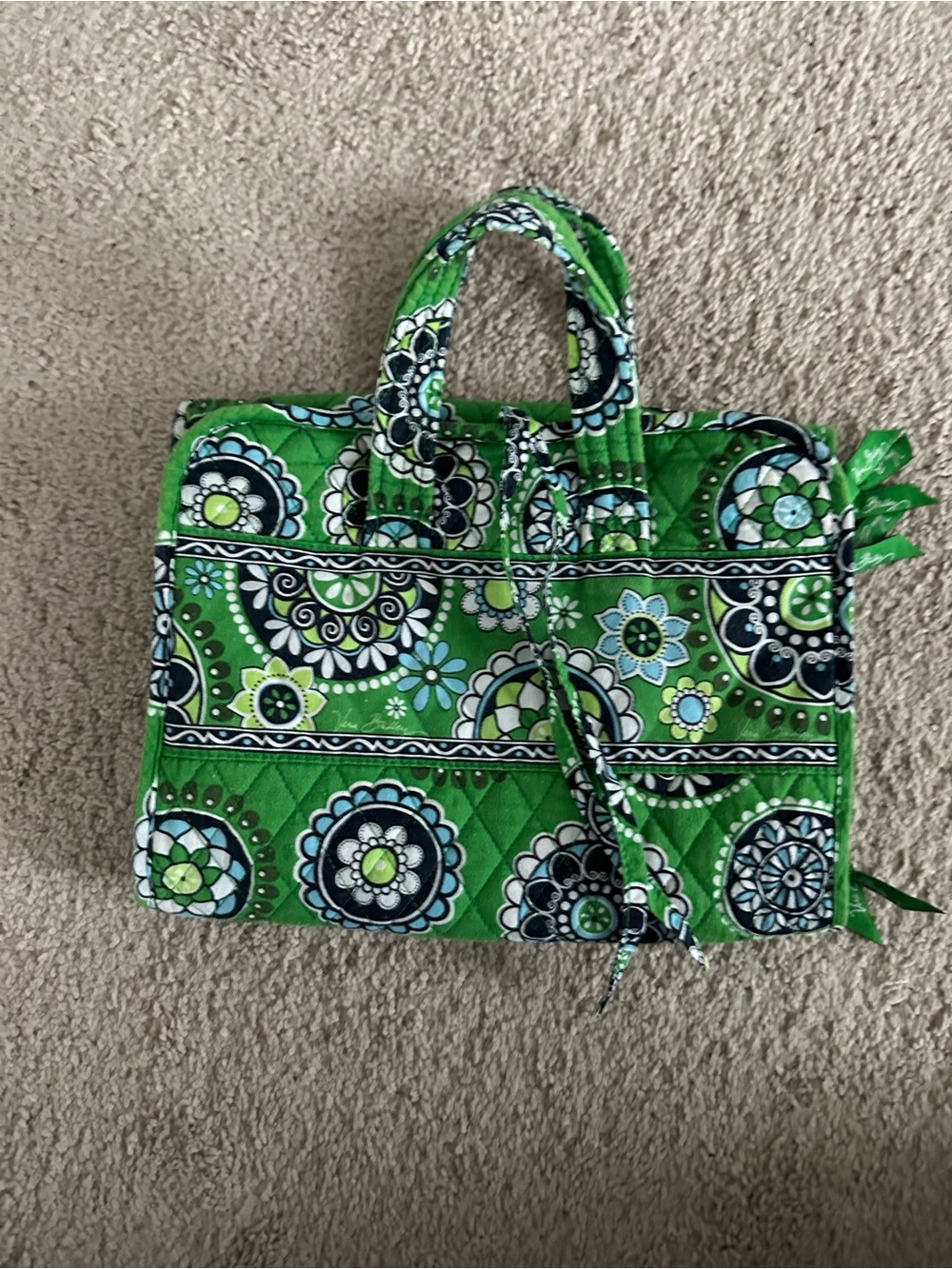 Vera Bradley Green Quilted Cupcake Toiletries  Pouch